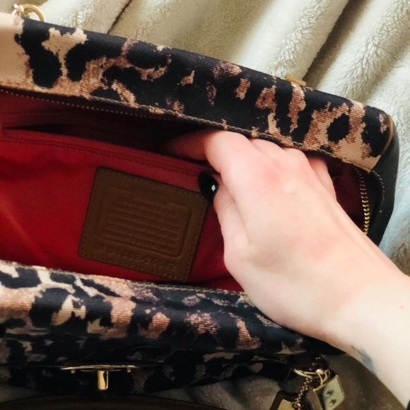 Vintage style leopard coach purse - Picture 3 of 4